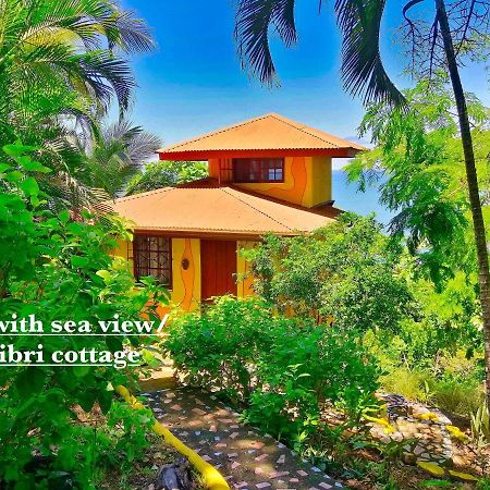 Отель Montezuma Heights Экстерьер фото
